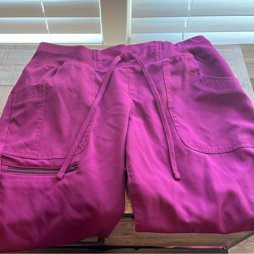 Jogger scrubs